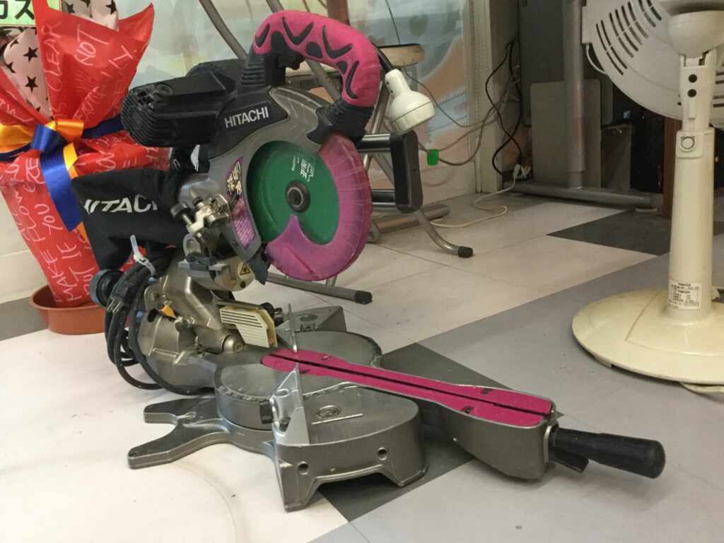 　　　HITACHI　卓上スライド丸のこ　Ｃ７ＲＳＨＣ