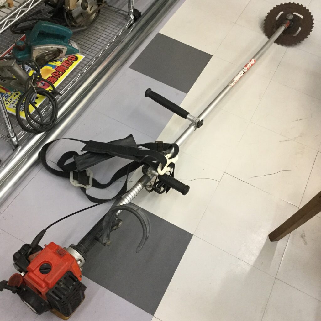 草刈り機