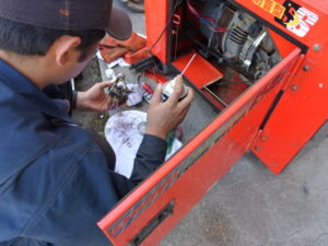 ウエルダー　デンヨー　ALW-150SS　メンテナンス中