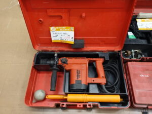 HILTI ロータリーハンマー TE52
