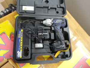 HITACHI　インパクトドライバー　FWH 12DC2