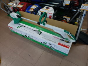 マキタ　充電式草刈機　ＭＵＲ１４０Ｄ