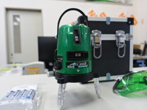 【KDS】高輝度グリーンレーザー墨出器 スーパーレイATL-25G