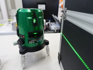 【KDS】高輝度グリーンレーザー墨出器 スーパーレイATL-25G