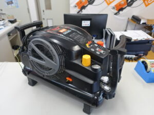 MAX 高圧エアコンプレッサー AK-HH1250EⅡ