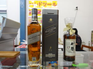 お酒 買取り 査定 ジョニーウォーカープラチナムラベル 竹鶴 古酒 三岳 ワイン等