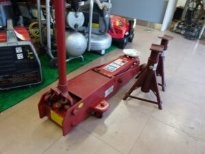 NISSALCO　ガレージジャッキ　LM4406　ALTIA