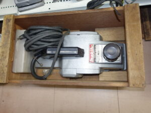 マキタ 2スピード 電気カンナ 1804N 136mm