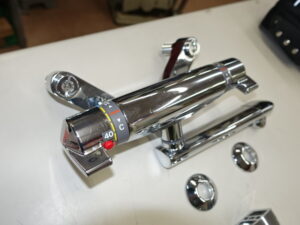 TOTO製 浴室用 壁付サーモスタット水栓 TMF40CFX