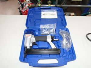 藤原産業 SK11 10mm常圧 エアタッカー SAT-1025