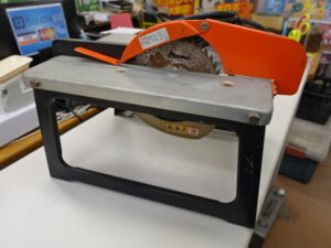 マキタ マルノコスタンド マキタ製 丸のこ 5800NA付 引き割台付