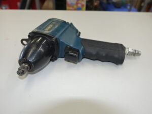 BOSCH ボッシュ エアインパクトレンチ 0607450606