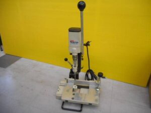 マキタ 　小型カクノミ 　7300S　穴あけ　大工　木工　小型　中古品