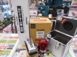 人気のセット品　タジマ　レーザー墨だし器　ZER-KJY　三脚　受光器　セット　未使用品