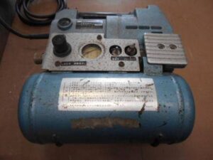 日立　ひたち　ハンディコンプレッサー　EC-6　コンプレッサー　ジャンク　部品取り用