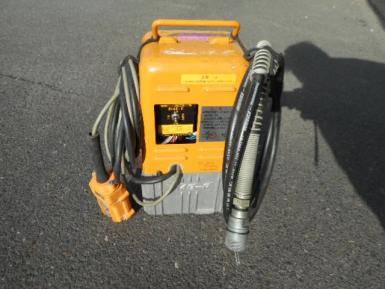 中古品 泉精器製作所　 イズミ　 IZUMI　 小型　 電動 　リモコン式 　油圧 ポンプ 　R14E-F　通電　中古品