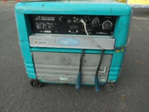 デンヨー DENYO エンジンウェルダー ガソリンエンジン溶接機 GAW-180ES コマ一部不良あり 中古品