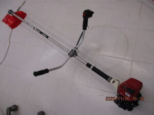 ハスクバーナ・ゼノア エンジン肩掛式刈払機(両手ハンドル) TRZ260ST-W-EZ 中古品