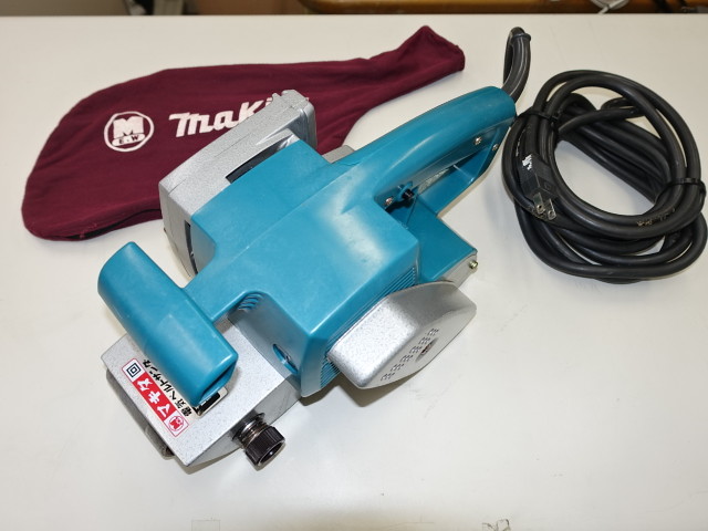 戦車みたいでしょ？岡山市のお客様より makita マキタ 電気ベルト ...